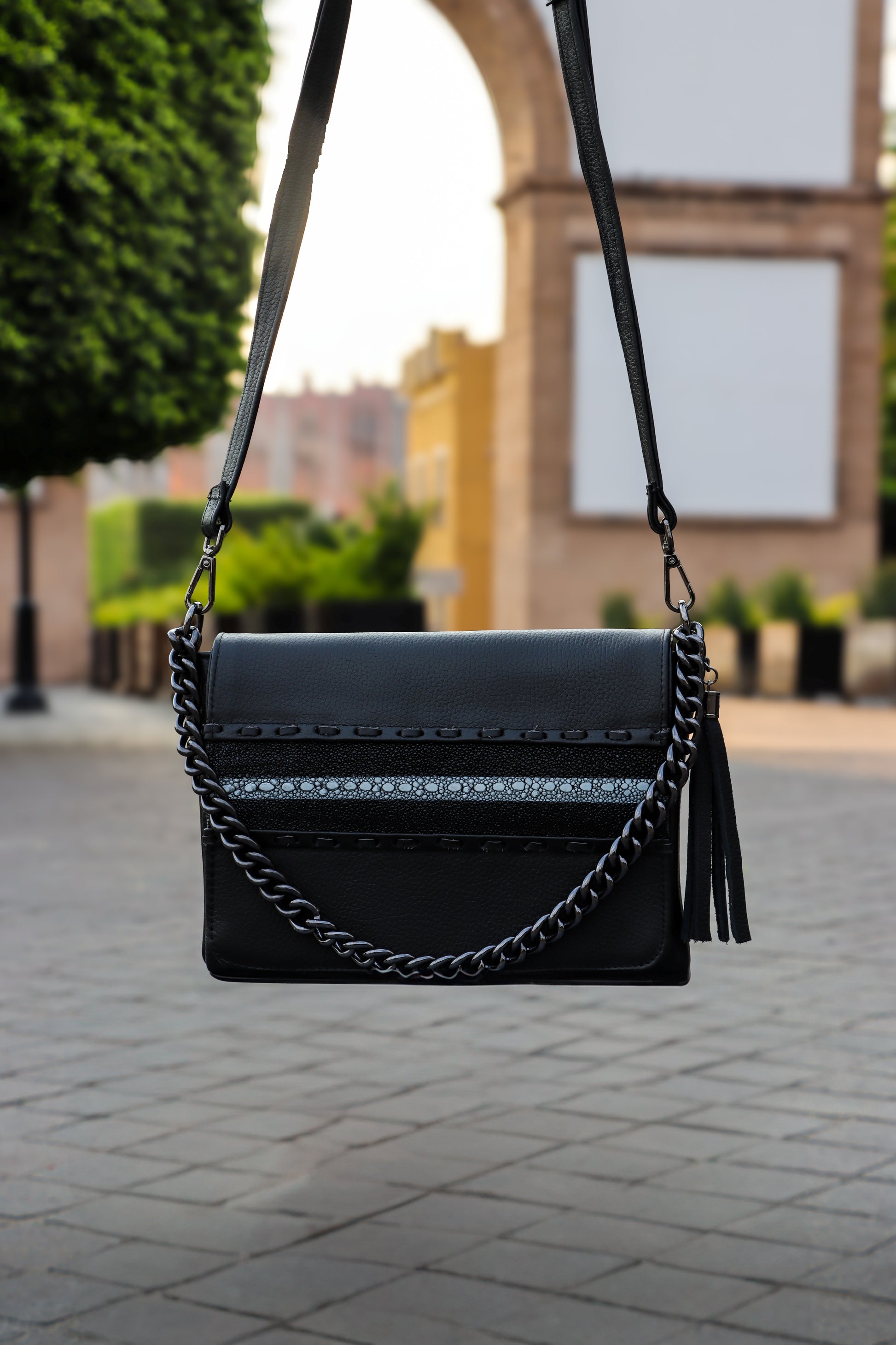 Bolso De Mantarraya Reina Modelo Lili