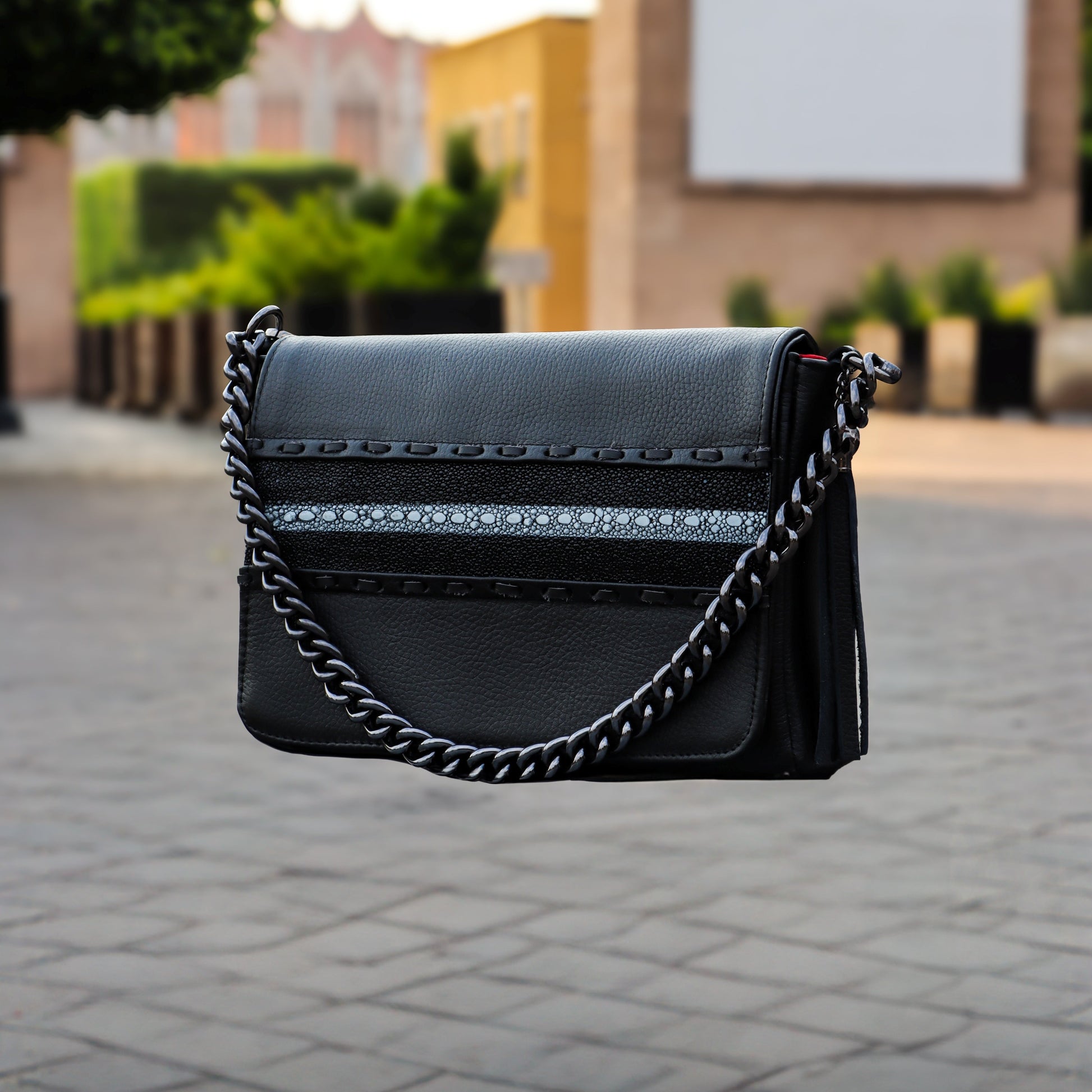 Bolso De Mantarraya Reina Modelo Lili