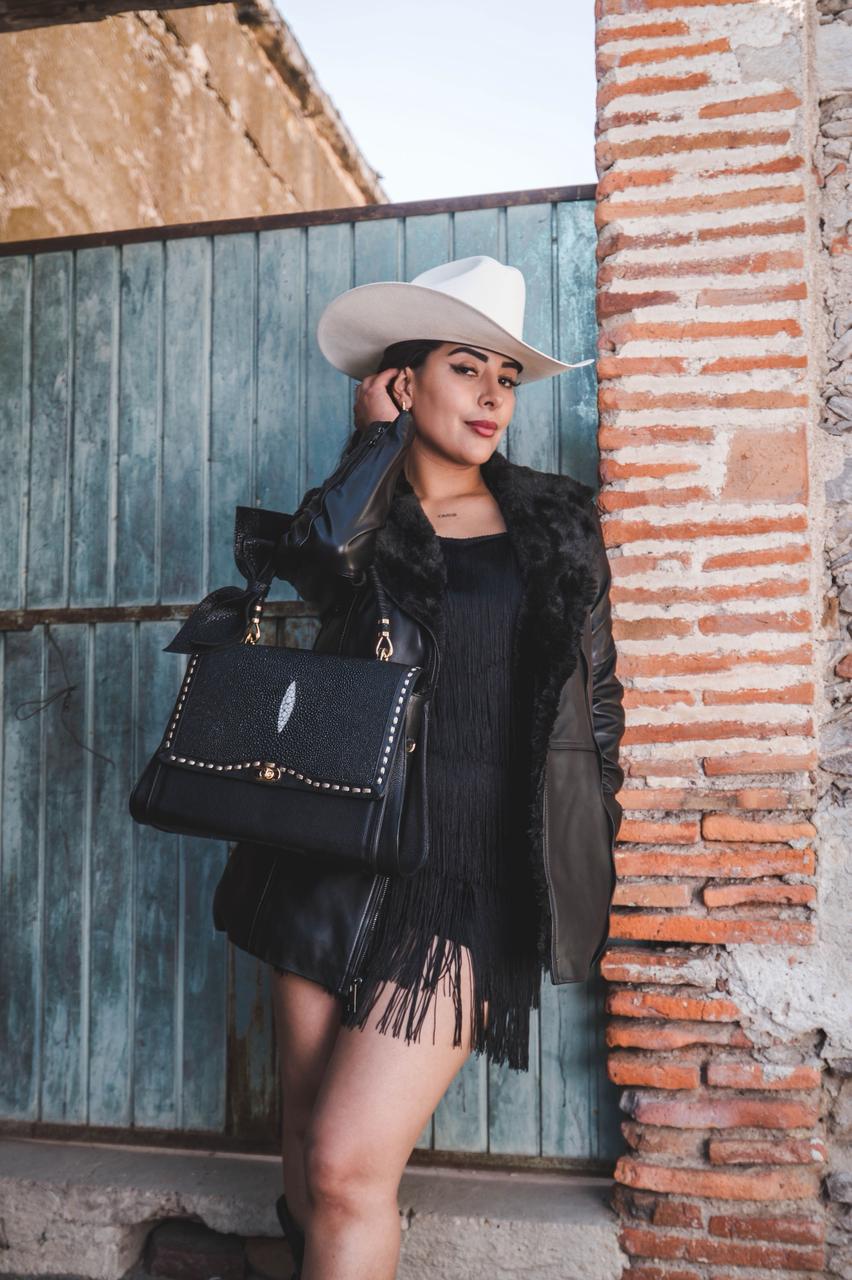 Bolso De Mantarraya Modelo Monique