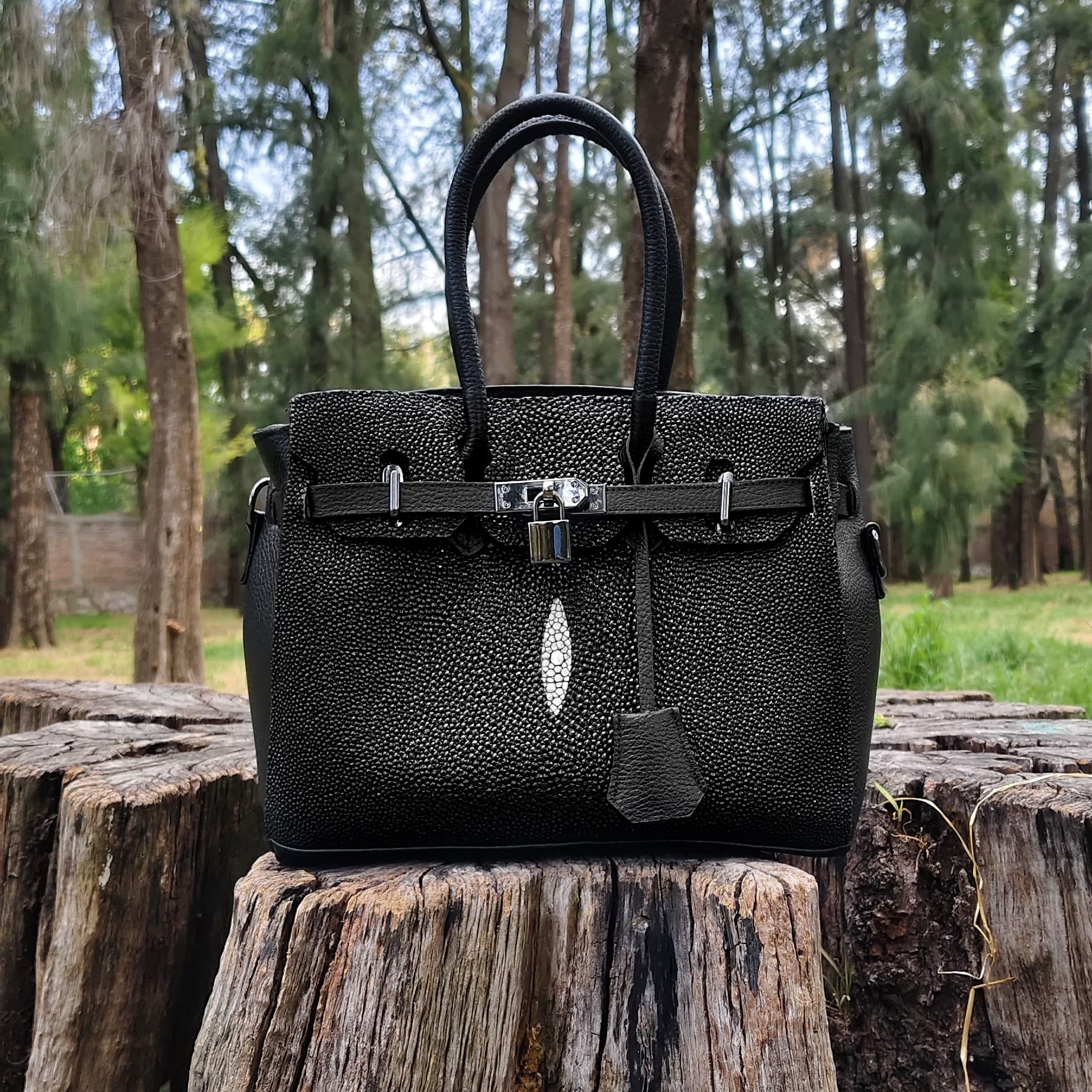 Bolso De Mantarraya Modelo Victoria