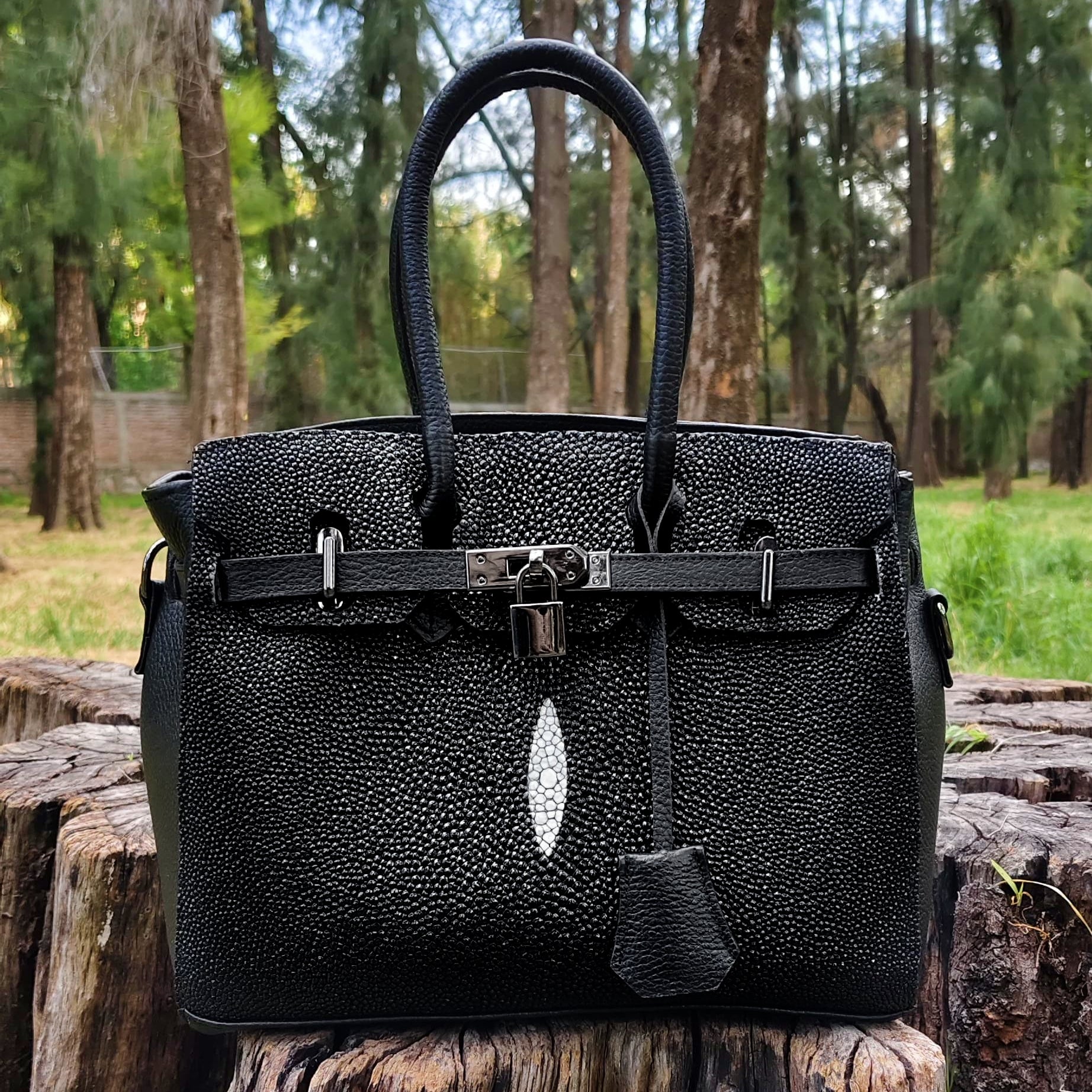 Bolso De Mantarraya Modelo Victoria