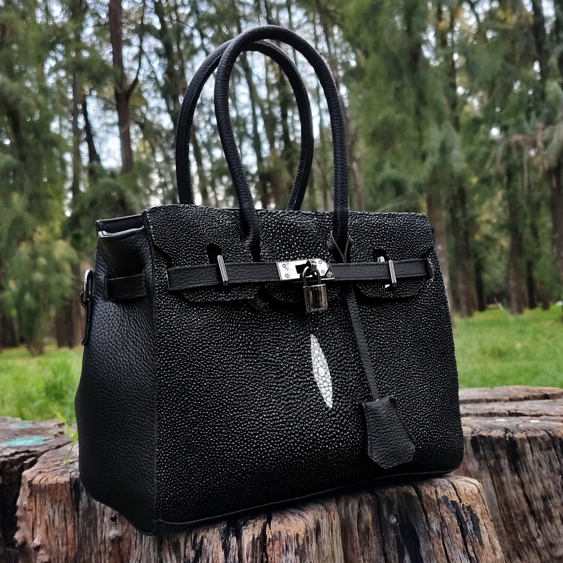 Bolso De Mantarraya Modelo Victoria