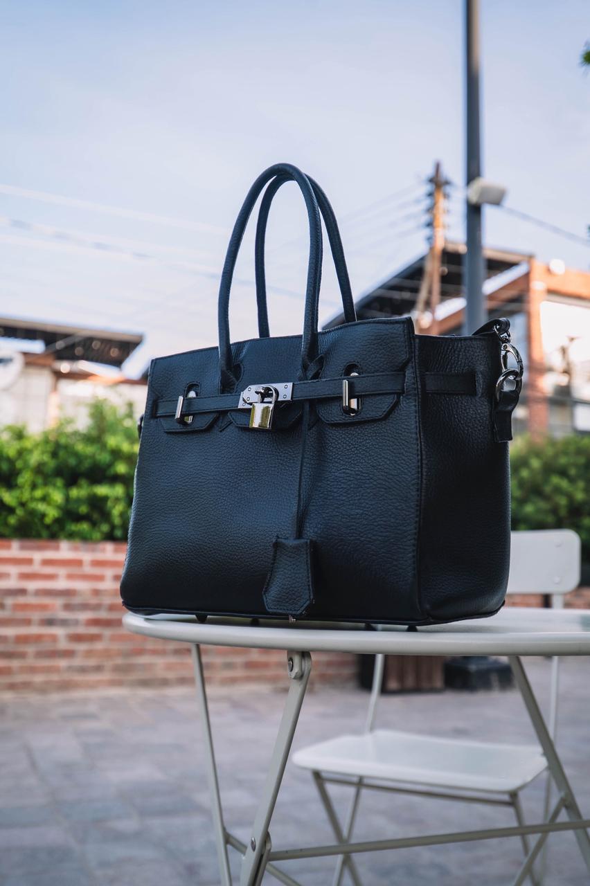 Bolso De Piel Modelo Victoria Negra