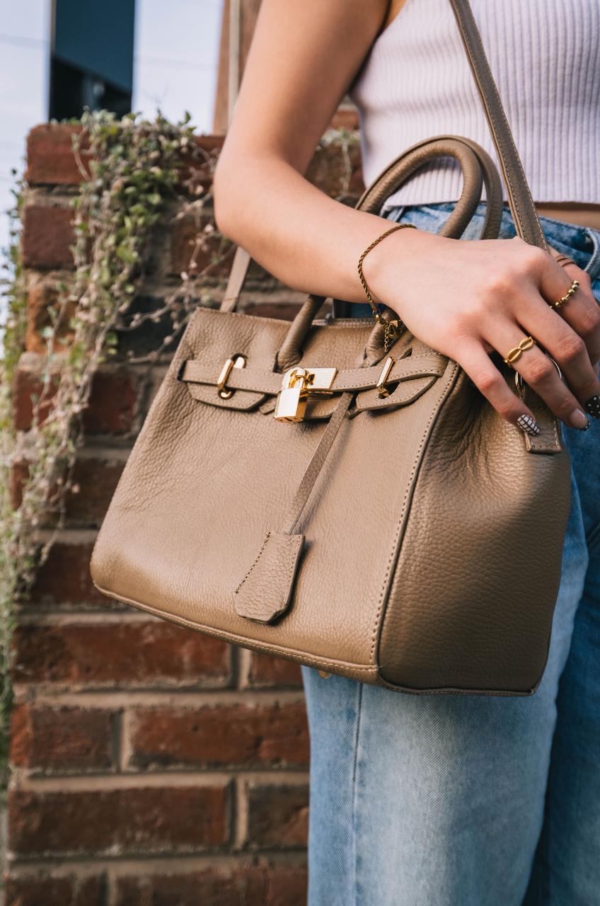 Bolso De Piel Modelo Victoria Pate