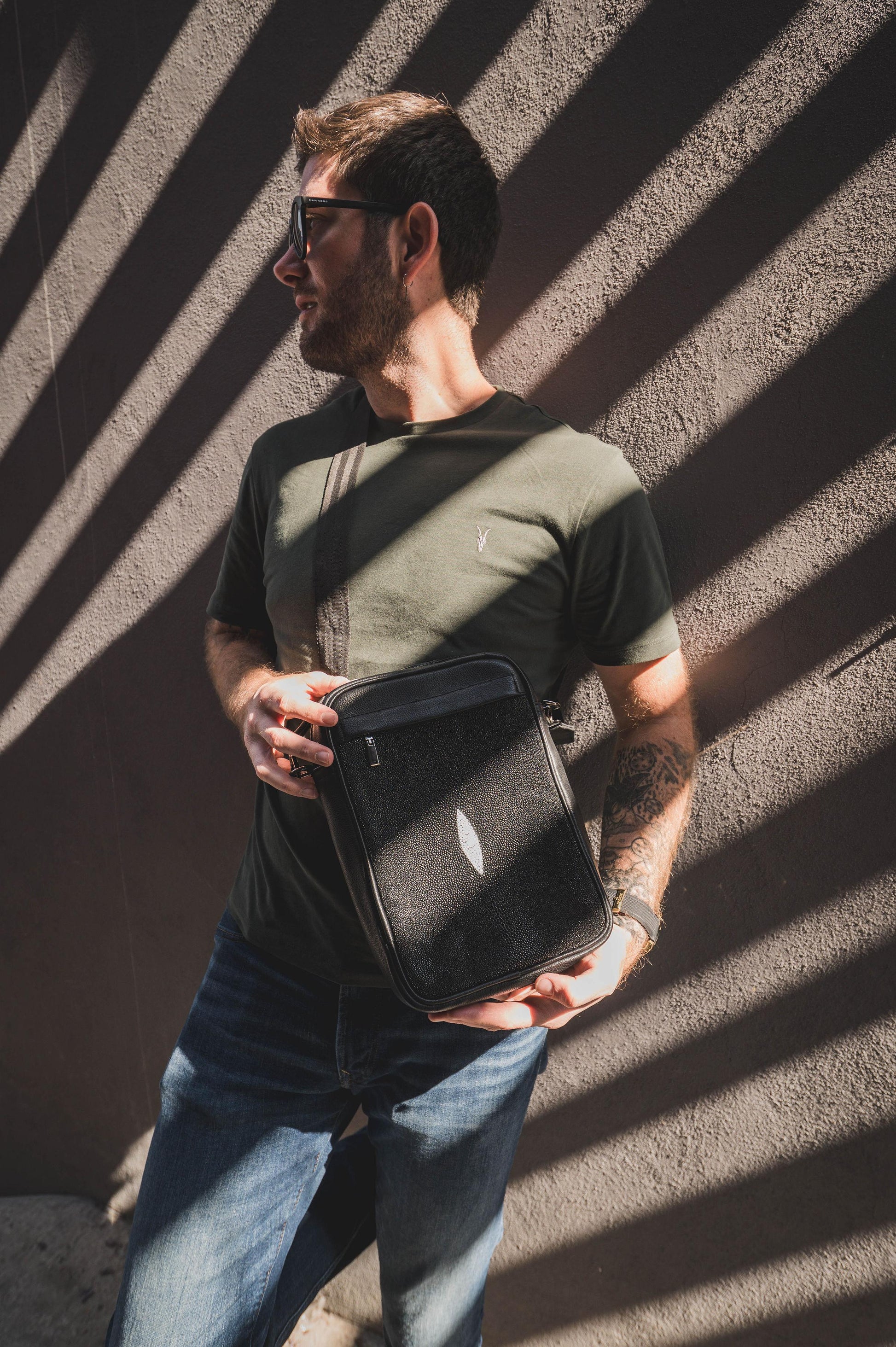 Bandolera De Mantarraya Modelo Denver